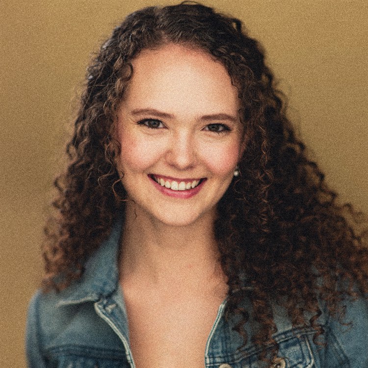 Danielle Bryden, swing